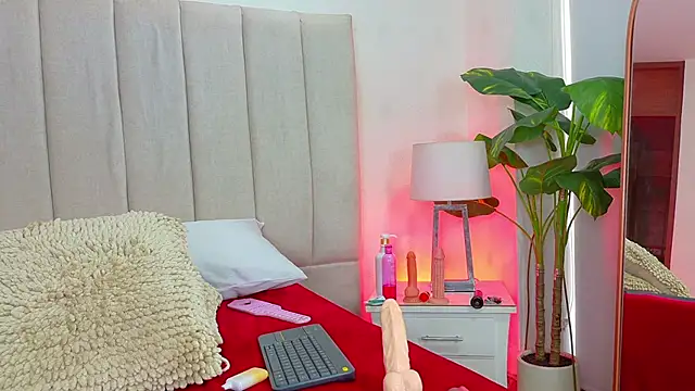 Carrie_GB's cam snapshot