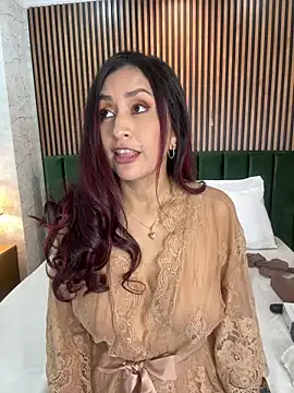 MonicaMoret live sex cam