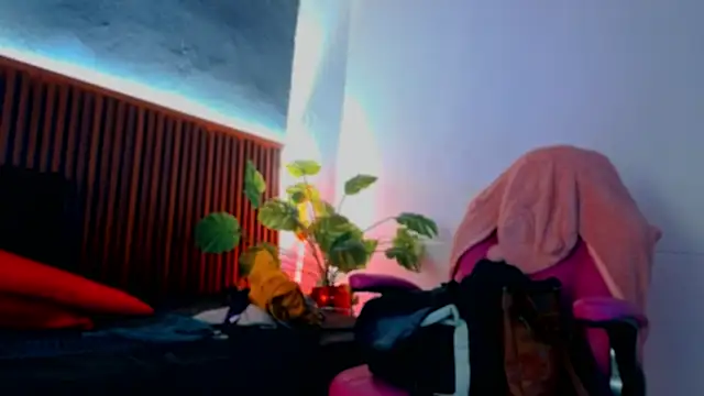 miss_monserrate01's cam snapshot