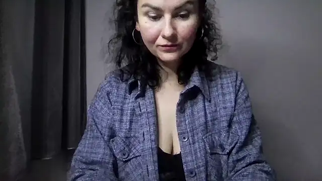 LexiMira254's cam snapshot