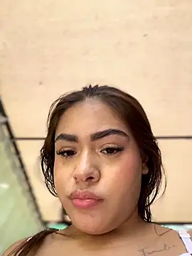 MayaMoanXXX live sex cam