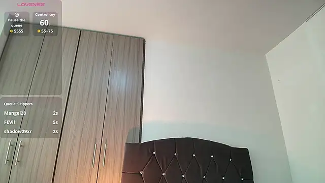 Ruby_Whispers's cam snapshot