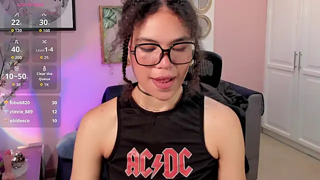 Monic_Bellucci's cam snapshot