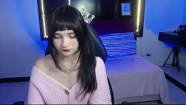 _Charlotte_Collins_'s cam snapshot