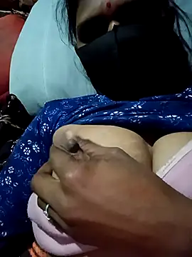 Chhavi_Chadha's cam snapshot