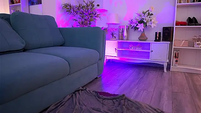 Aisha_Bee's cam snapshot