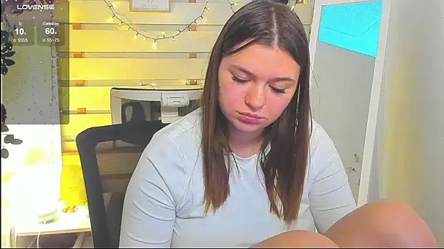 Josephine_Kiss's cam snapshot