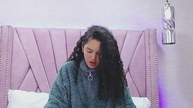 RoxanaAngel's cam snapshot