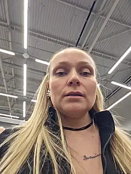 Bondgirl_013 live sex cam