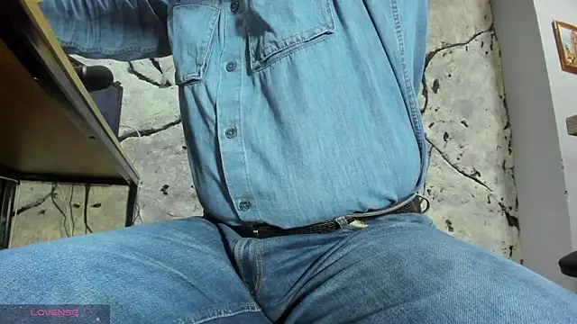 Maxi_thebig_daddy live sex cam