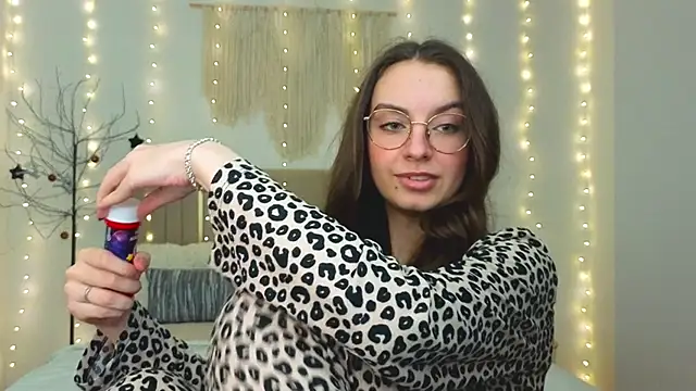 Real_cutie1's cam snapshot