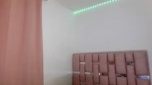 abby_moss_2's cam snapshot