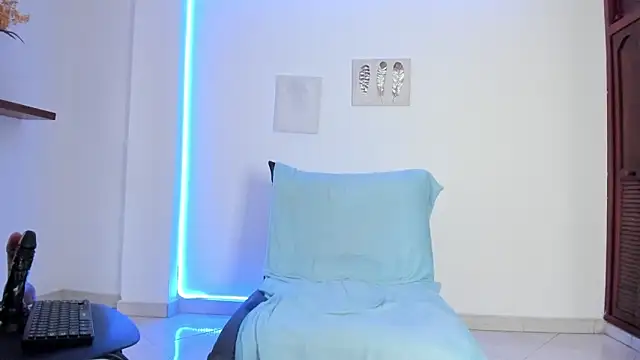 anniesweet-'s cam snapshot