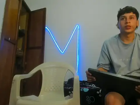 badboy420_'s cam snapshot