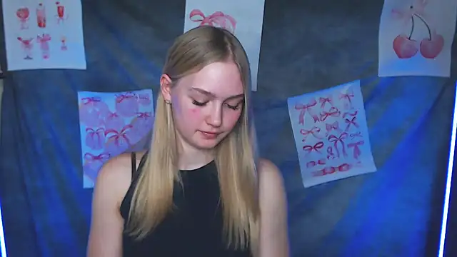 MademoiselleCl's cam snapshot