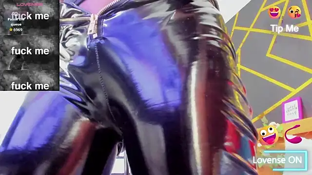 adrhiiana's cam snapshot