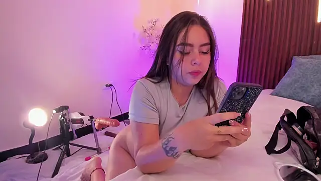 ArianaBaker's cam snapshot