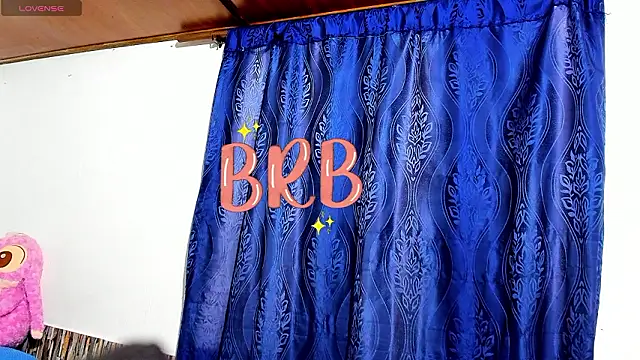 miss_maithe's cam snapshot