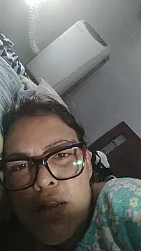 Xoticxenax's cam snapshot