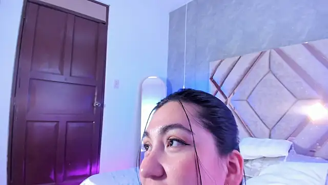 KathiaJenner's cam snapshot