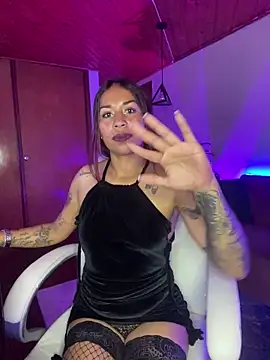 Sara_pinkk18's cam snapshot