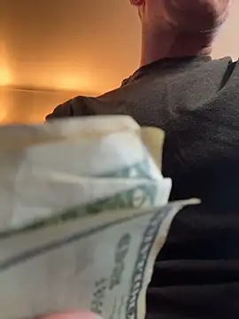 DILFiGuess1 live sex cam