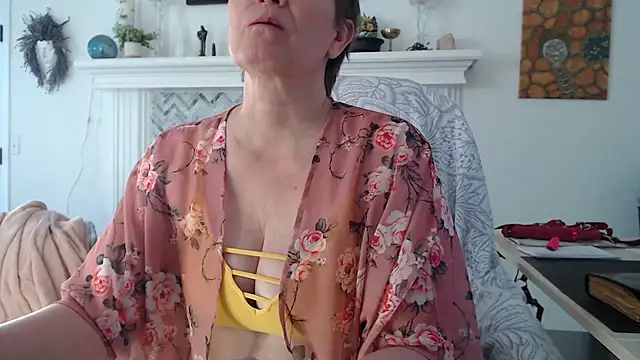 AuroraWillows live sex cam