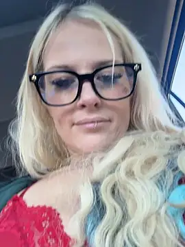 tattoobarbiexox's cam snapshot