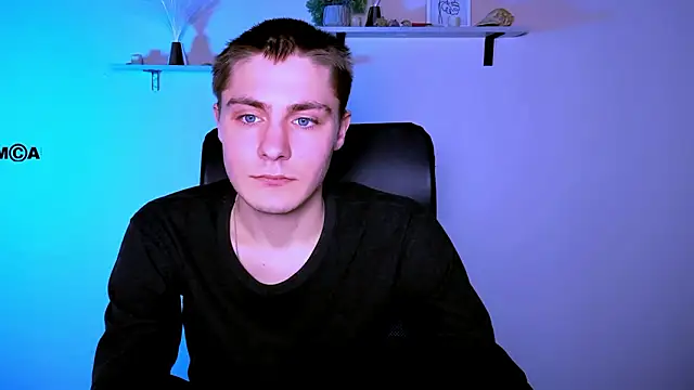 thomas_crow_'s cam snapshot