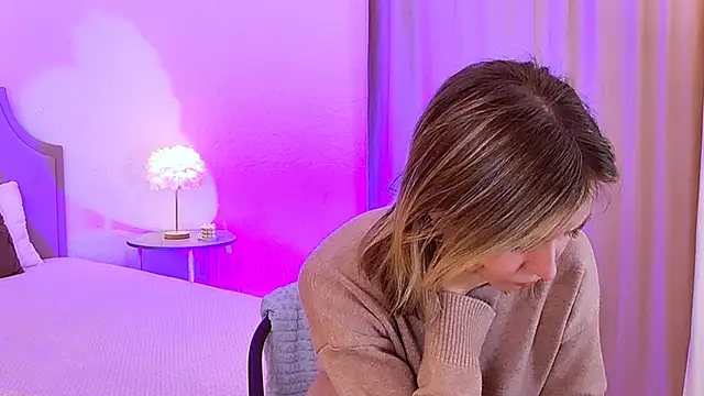 EmeraldGlow's cam snapshot