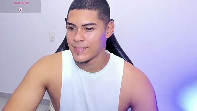 Iamdylan777 live sex cam