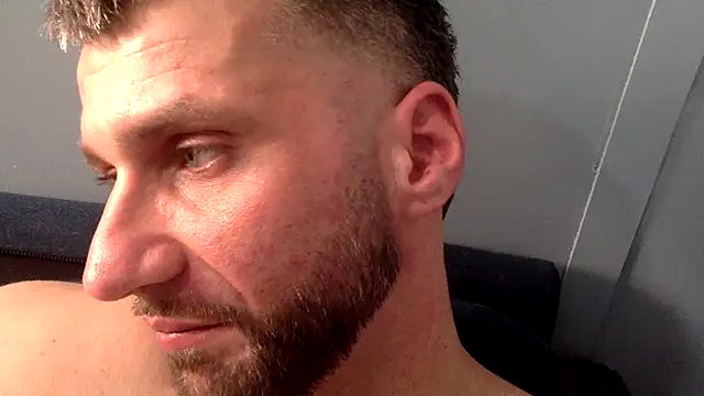 sexyhotstud12's cam snapshot