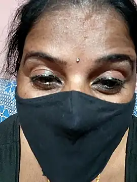 siri_tamiltelugu's cam snapshot