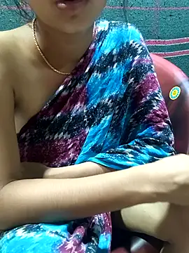 call_me_mouni099's cam snapshot