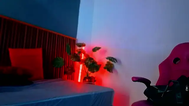 miss_monserrate01's cam snapshot