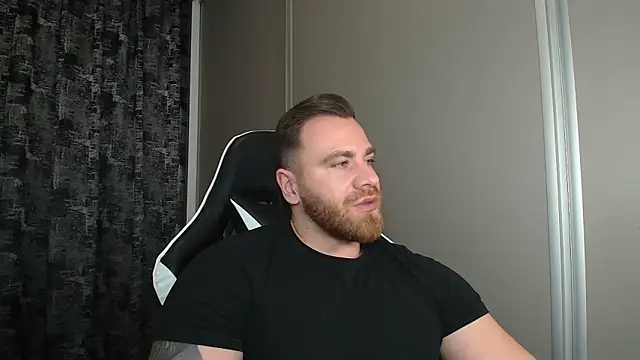 Thori92 live sex cam