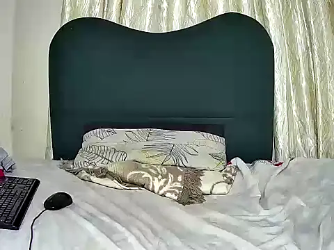 Exotic_FreakyQueen's cam snapshot