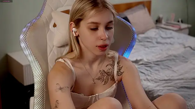 ho1yho1e's cam snapshot