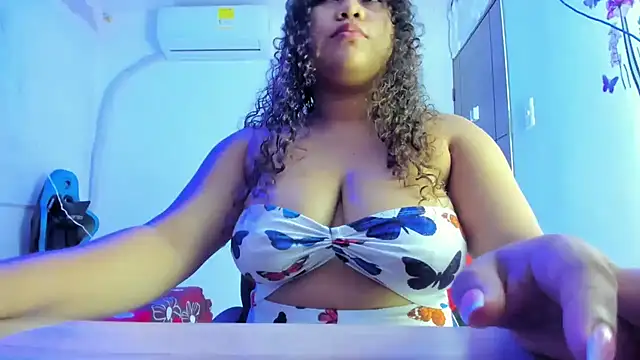 Lunastar02 live sex cam