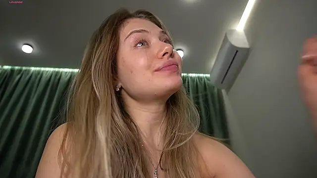 TastyPoint live sex cam