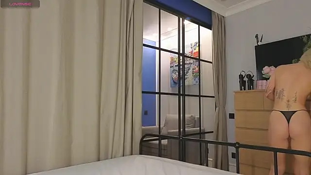 brilliantmichelle's cam snapshot