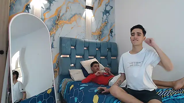 HEART_OF_MILAMBER live sex cam