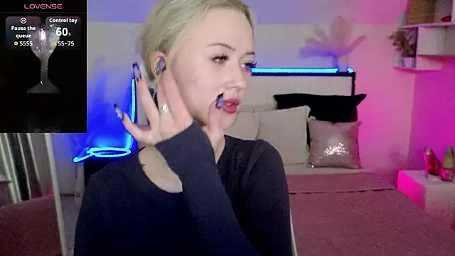 SashaBrooks live sex cam