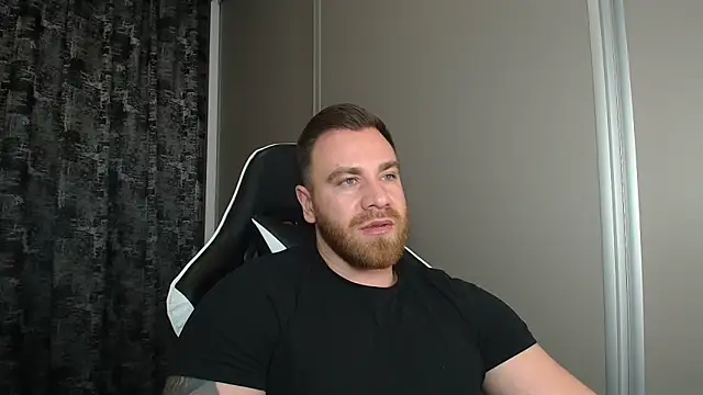 Thori92 live sex cam