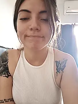 Ceciihot's cam snapshot