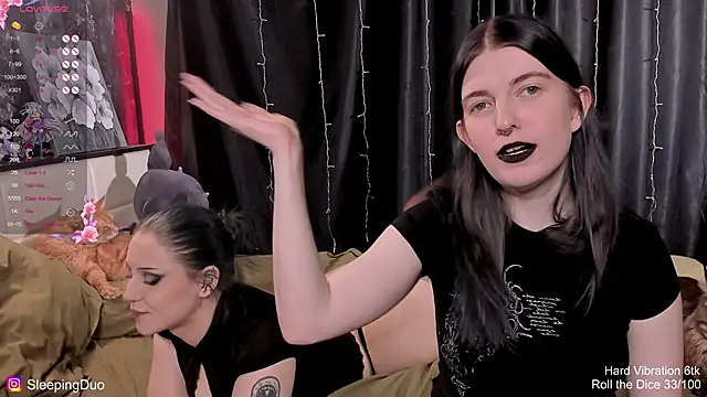 SleepingDuo live sex cam