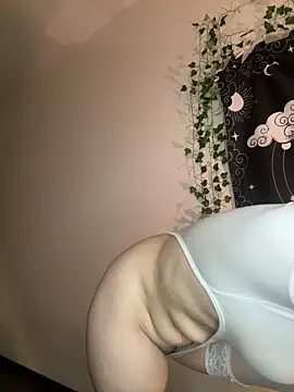 Helena_manok's cam snapshot