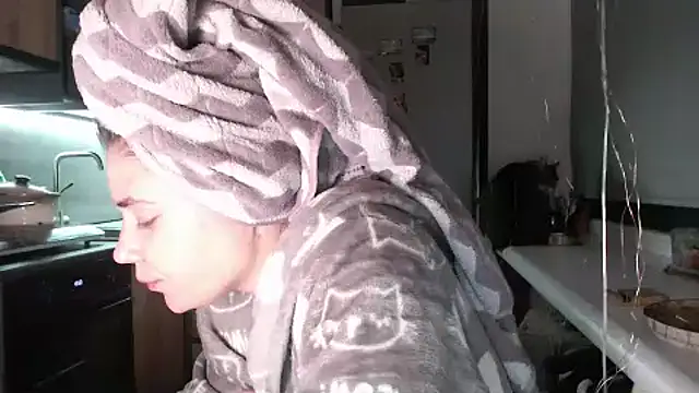 delightful_sofi's cam snapshot