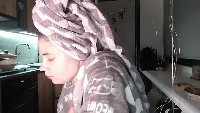 delightful_sofi's cam snapshot