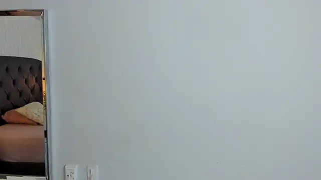 angelinemore's cam snapshot